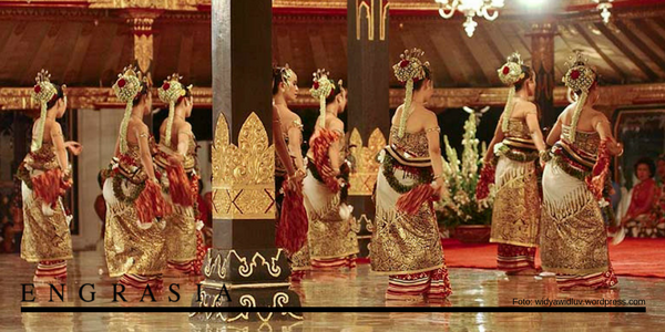 Keindahan Tari Bedhaya Ketawang: Terlihat di Mata, Terasa di Hati