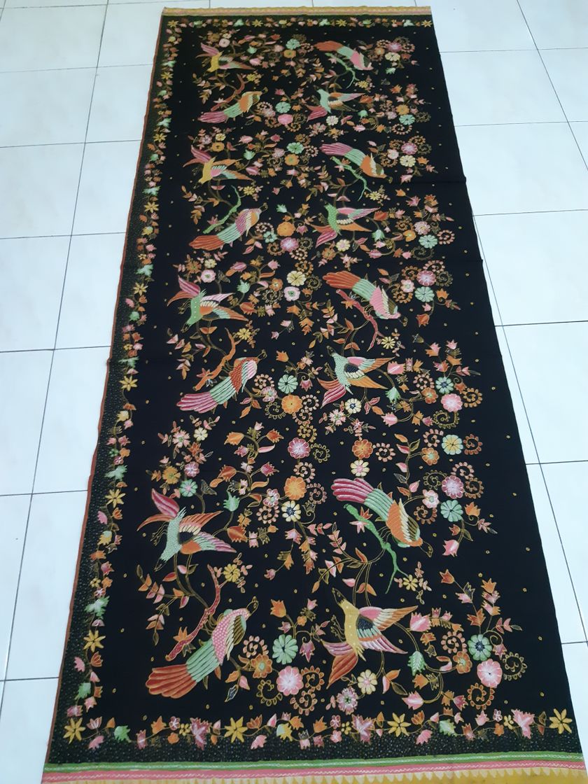 Batik Burung Pangkaan Latar Hitam 5n288jn2p0jkmat1agd6n6gpzz
