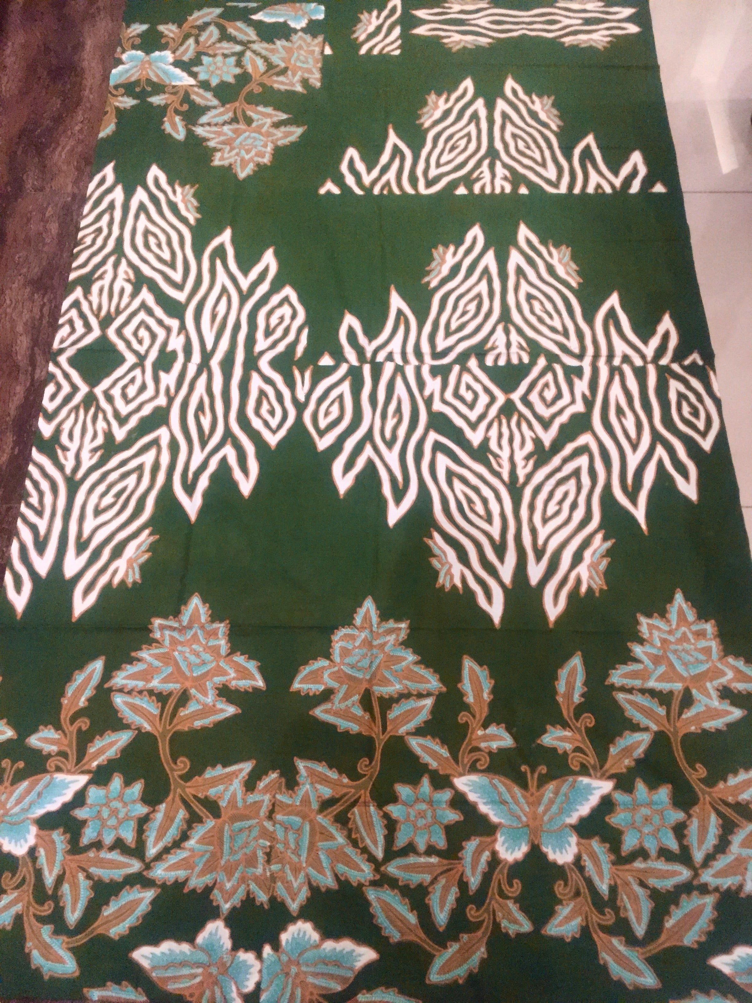 Batik Tulis Pekalongan KH-05.5875