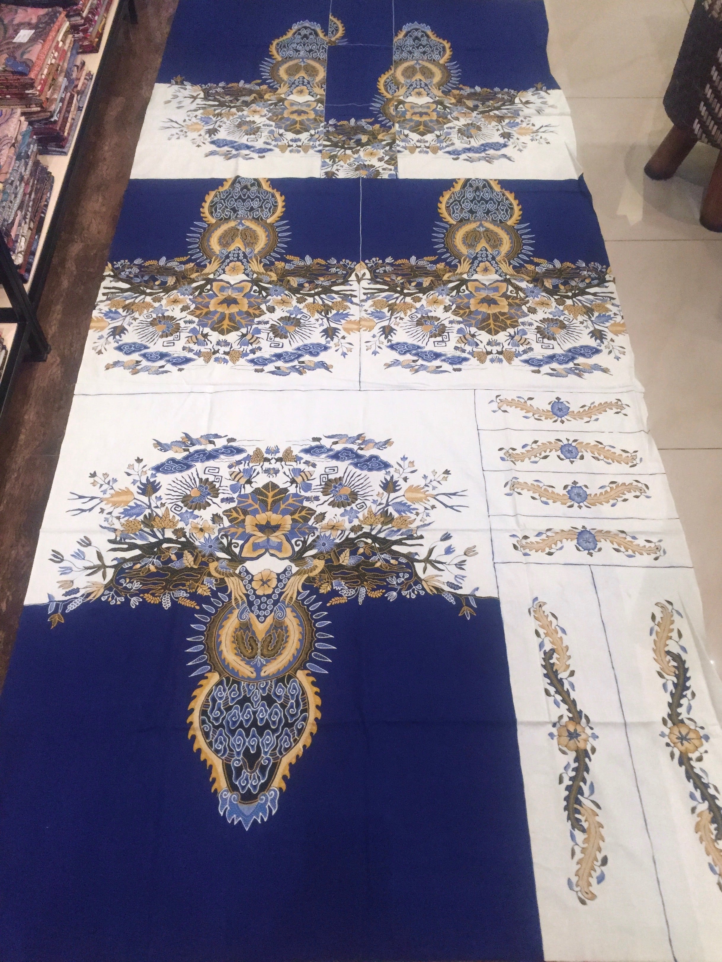 Batik Tulis Cirebon KH-22.8435