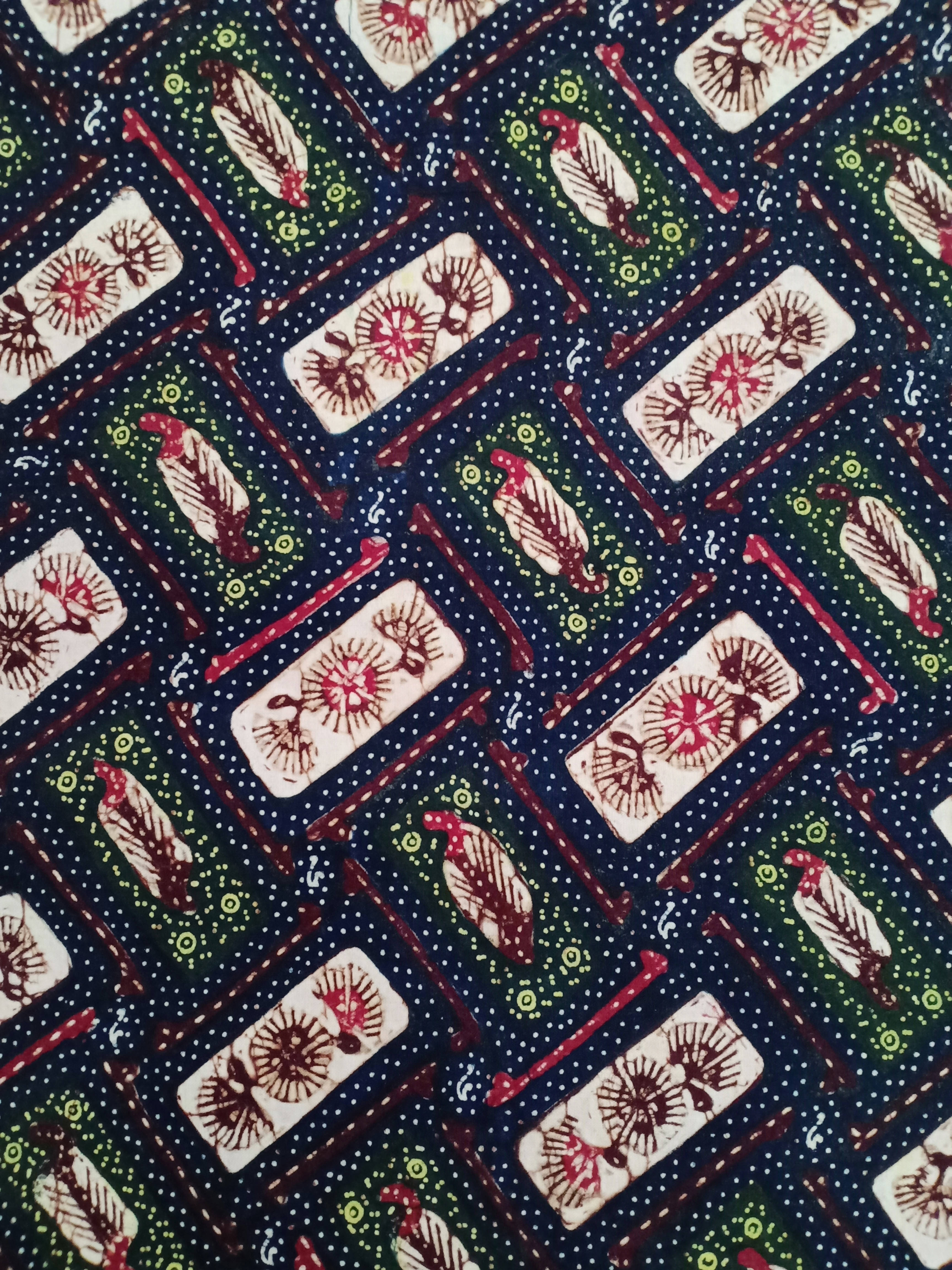 Batik Tulis Tanjung Bumi Motif Lintrik Gentongan Biru Dongker