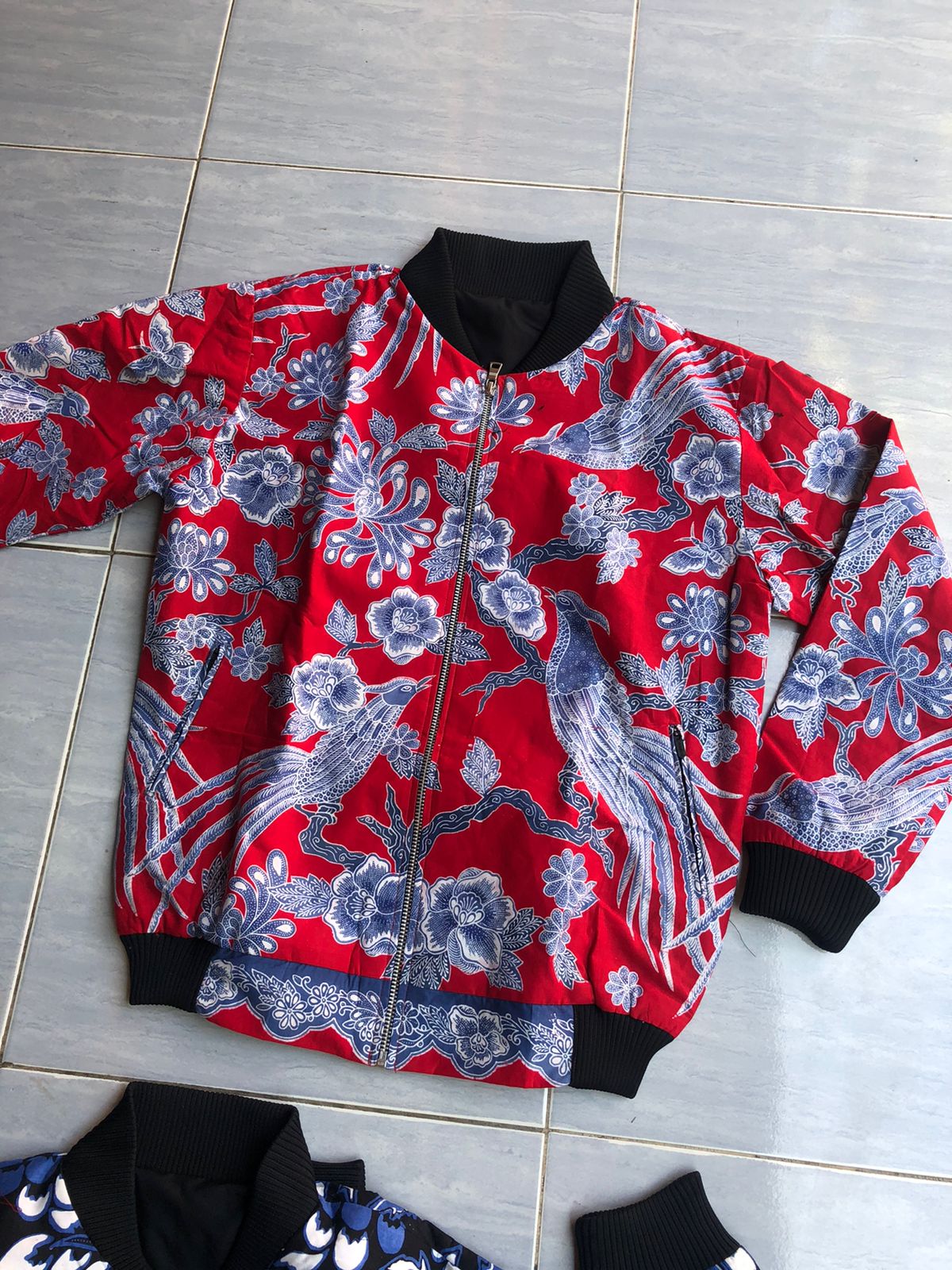 Jaket boomber Merah - BJ0002