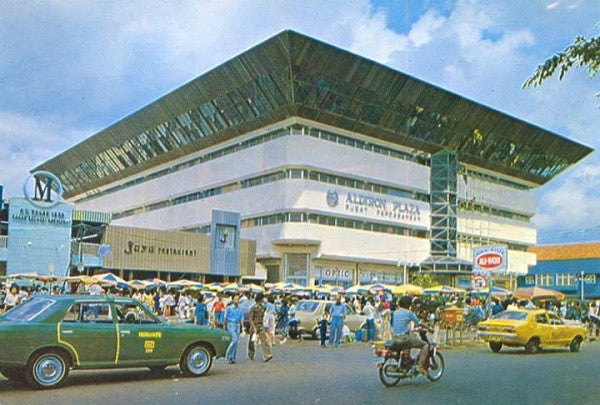 3 Tempat Nongkrong Hits Era '80an di Jakarta. Pernah Ke Sini?